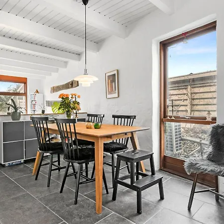 1 Bedroom Pet Friendly In Egå