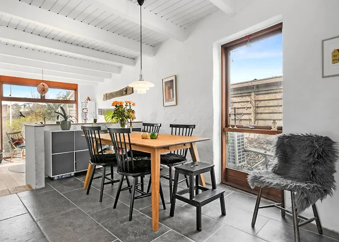 1 Bedroom Pet Friendly In Egå